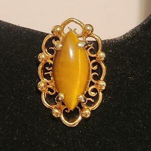 Vintage Goldtone Victorian Royal Tigers Eye Pin style brooch